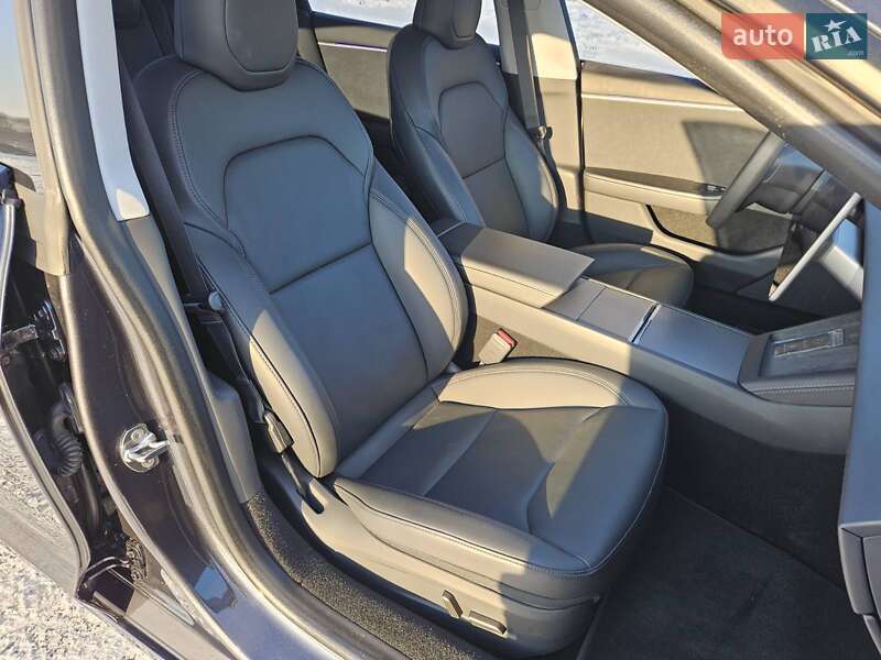 Седан Tesla Model 3 2024 в Дніпрі фото 25 Седан Tesla Model 3 2024 в Дніпрі