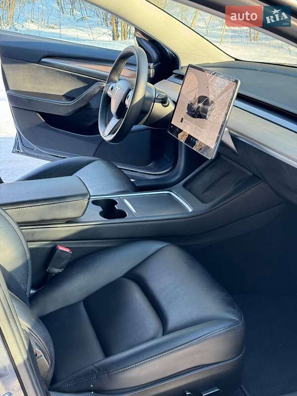 Седан Tesla Model 3 2023 в Хмельницком