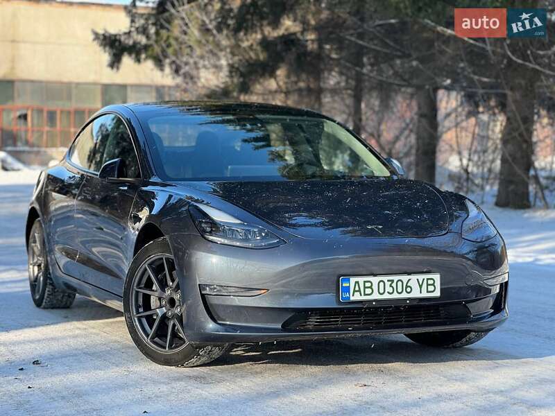Седан Tesla Model 3 2023 в Хмельницком