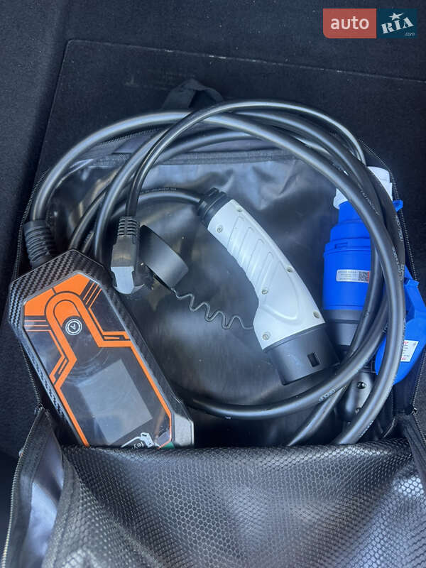 Седан Tesla Model 3 2019 в Львові фото 32 Седан Tesla Model 3 2019 в Львові