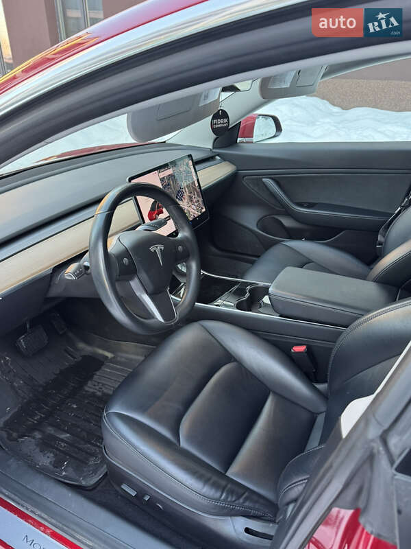 Седан Tesla Model 3 2018 в Львові фото 13 Седан Tesla Model 3 2018 в Львові