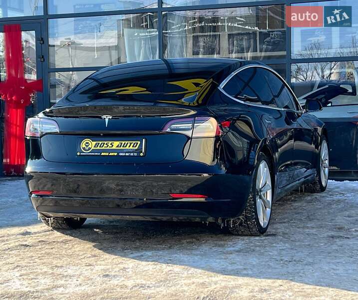 Седан Tesla Model 3 2019 в Ивано-Франковске