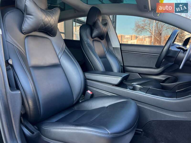 Седан Tesla Model 3 2019 в Ивано-Франковске