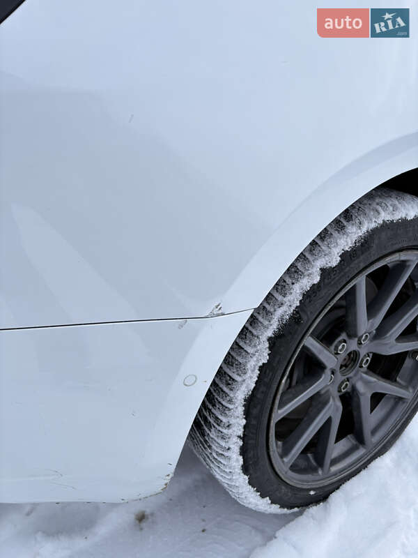 Седан Tesla Model 3 2019 в Киеве