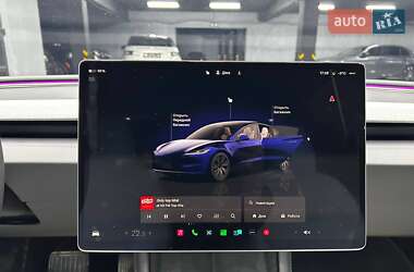 Седан Tesla Model 3 2024 в Черновцах