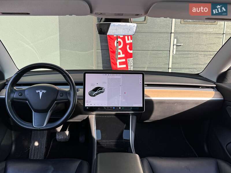 Седан Tesla Model 3 2019 в Києві