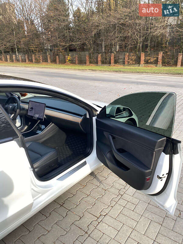 Седан Tesla Model 3 2020 в Львове фото 9 Седан Tesla Model 3 2020 в Львове