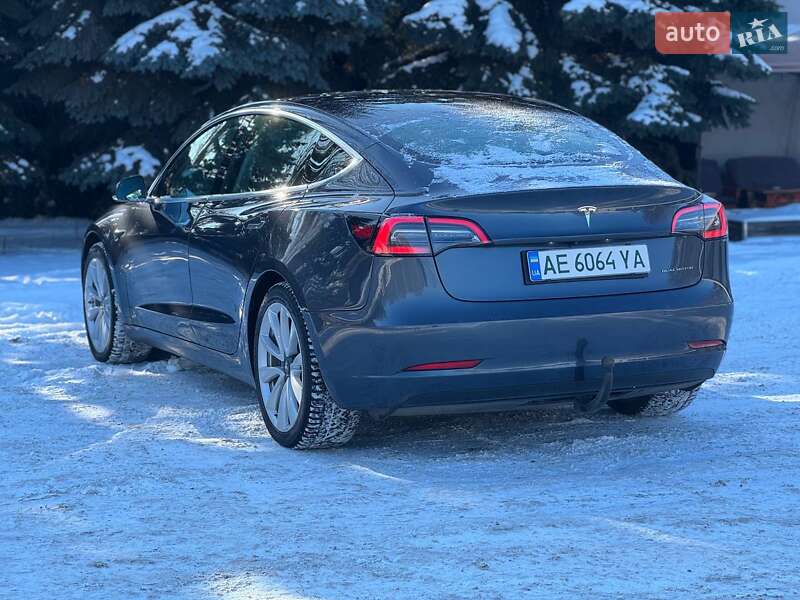 Седан Tesla Model 3 2019 в Дніпрі