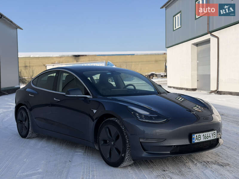 Седан Tesla Model 3 2019 в Вінниці