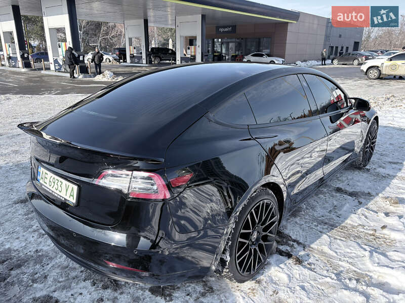 Седан Tesla Model 3 2019 в Дніпрі