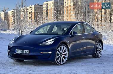 Седан Tesla Model 3 2018 в Києві