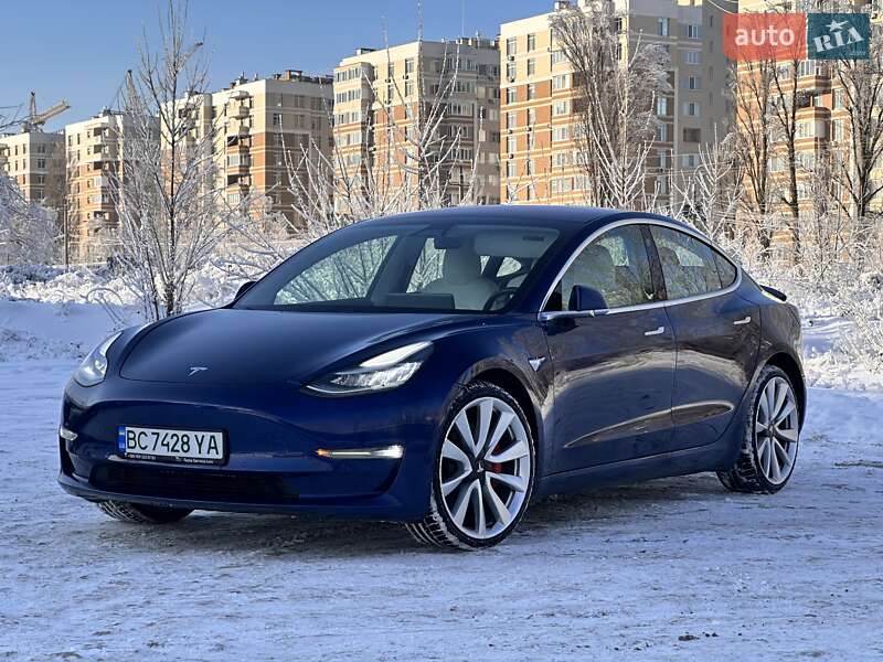 Седан Tesla Model 3 2018 в Киеве фото Седан Tesla Model 3 2018 в Киеве