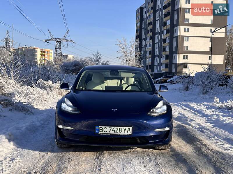 Седан Tesla Model 3 2018 в Киеве фото 13 Седан Tesla Model 3 2018 в Киеве