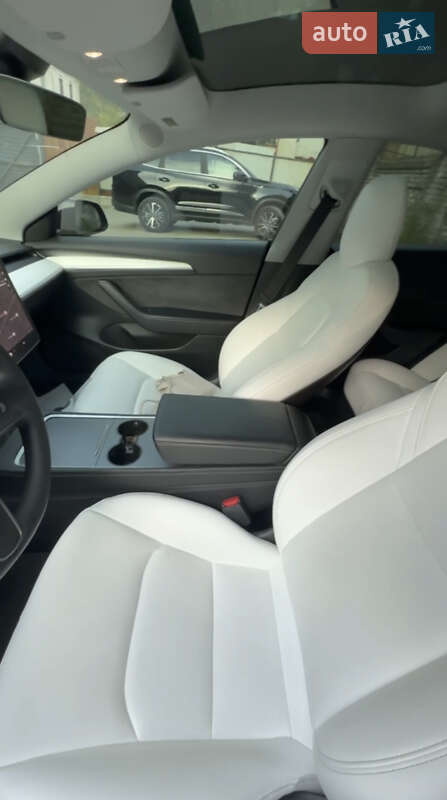 Седан Tesla Model 3 2021 в Дніпрі