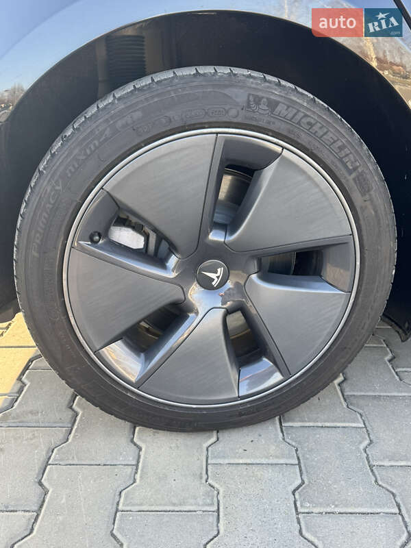 Седан Tesla Model 3 2022 в Ізмаїлі фото 11 Седан Tesla Model 3 2022 в Ізмаїлі