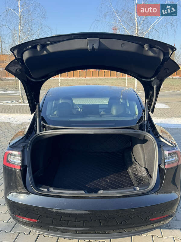 Седан Tesla Model 3 2022 в Ізмаїлі фото 21 Седан Tesla Model 3 2022 в Ізмаїлі