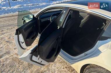 Седан Tesla Model 3 2019 в Ирпене