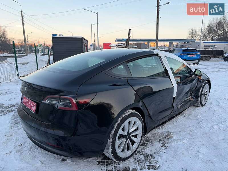 Седан Tesla Model 3 2022 в Луцьку