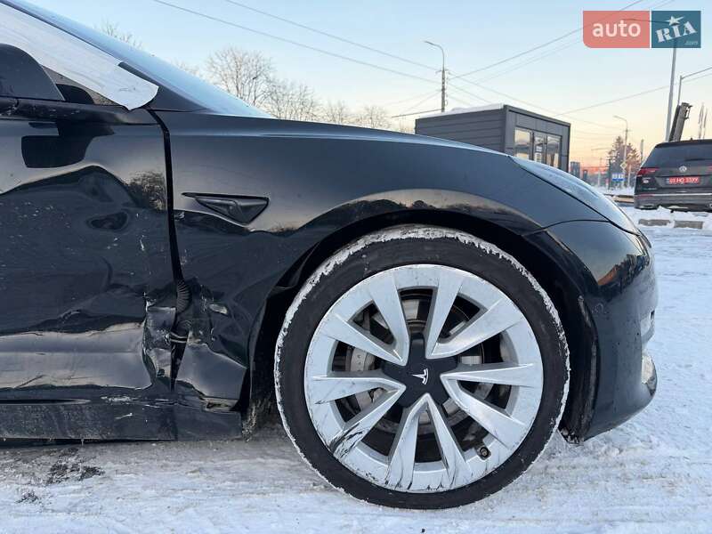 Седан Tesla Model 3 2022 в Луцьку