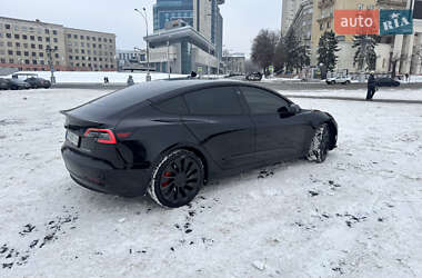Седан Tesla Model 3 2023 в Харькове