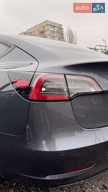 Седан Tesla Model 3 2021 в Запорожье