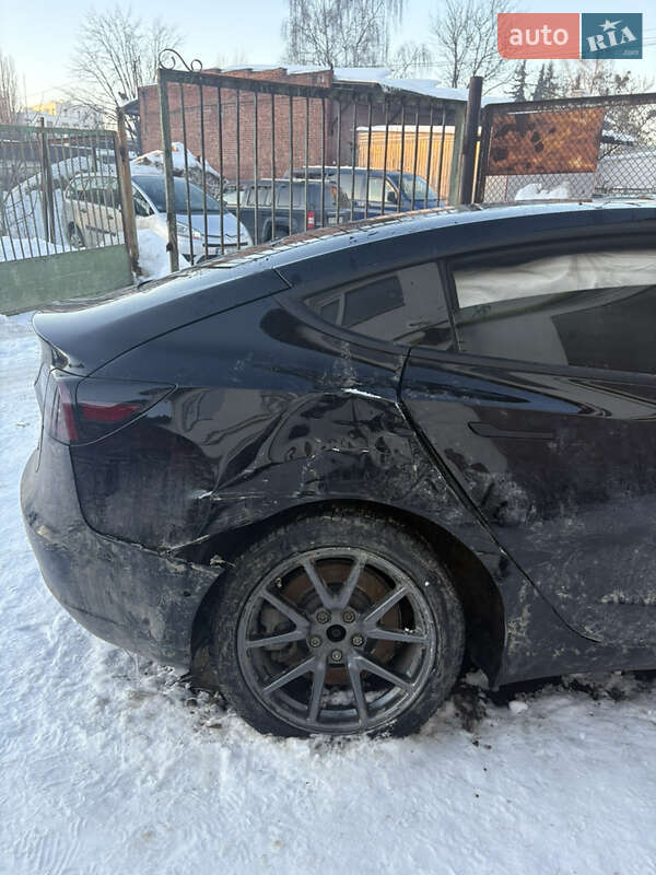 Седан Tesla Model 3 2018 в Львові