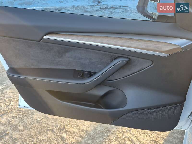 Седан Tesla Model 3 2022 в Вінниці