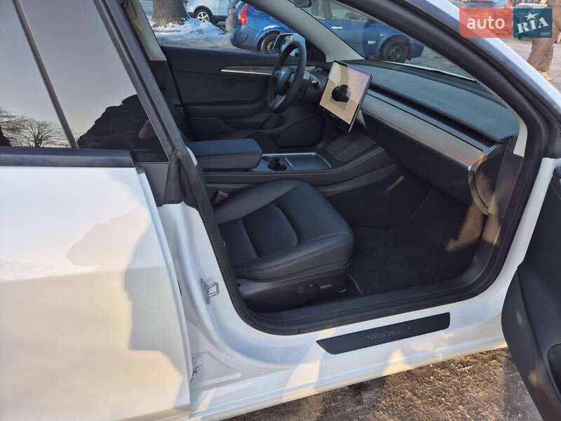 Седан Tesla Model 3 2022 в Вінниці