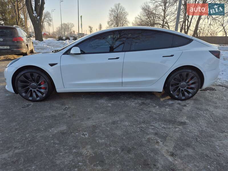 Седан Tesla Model 3 2022 в Вінниці