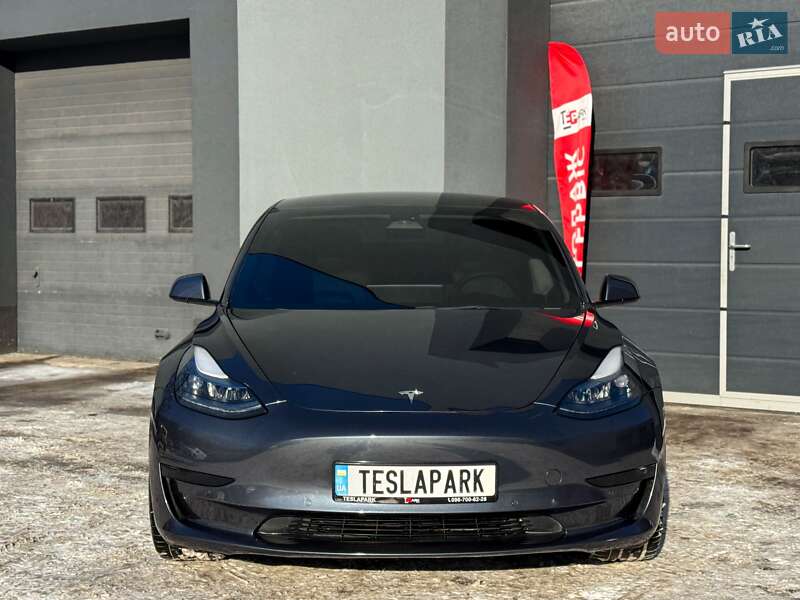 Седан Tesla Model 3 2022 в Киеве фото 3 Седан Tesla Model 3 2022 в Киеве