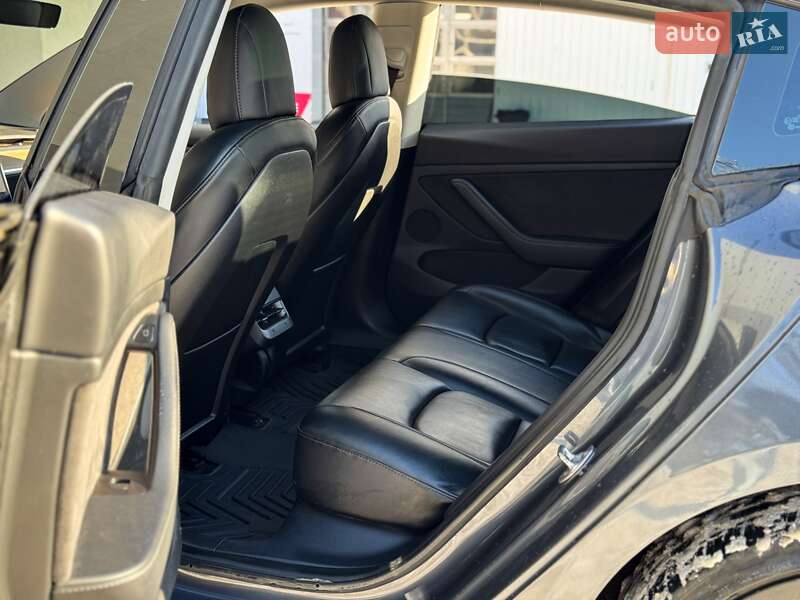 Седан Tesla Model 3 2022 в Киеве фото 15 Седан Tesla Model 3 2022 в Киеве