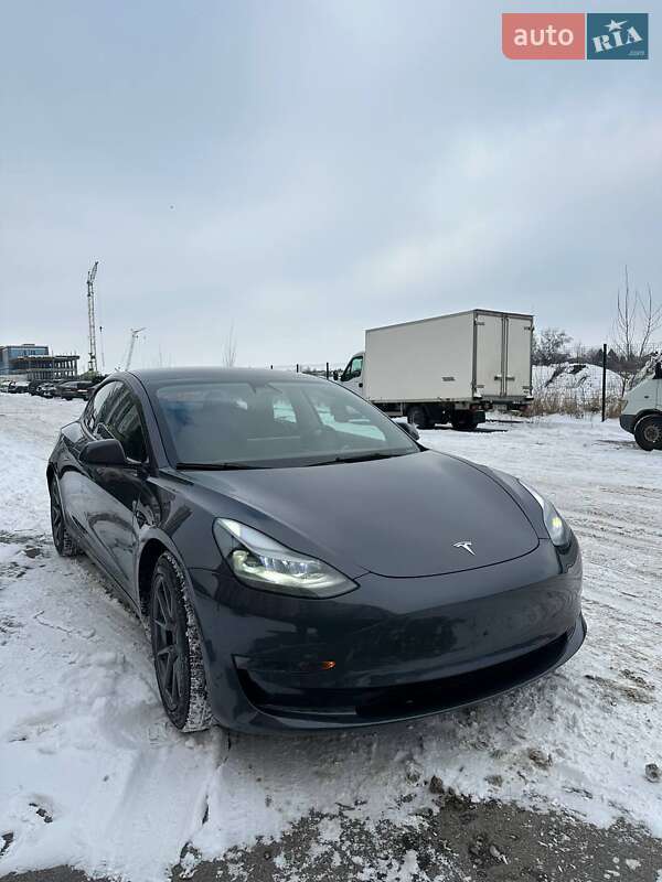 Седан Tesla Model 3 2021 в Днепре