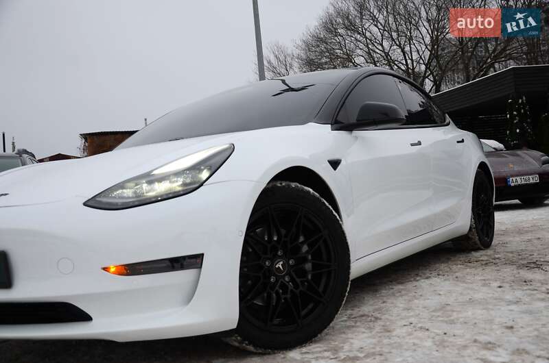 Седан Tesla Model 3 2021 в Киеве фото 18 Седан Tesla Model 3 2021 в Киеве