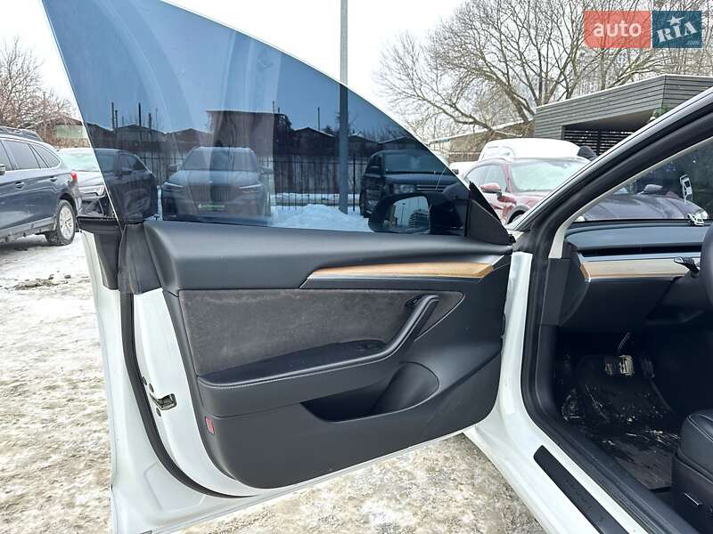 Седан Tesla Model 3 2021 в Киеве фото 21 Седан Tesla Model 3 2021 в Киеве