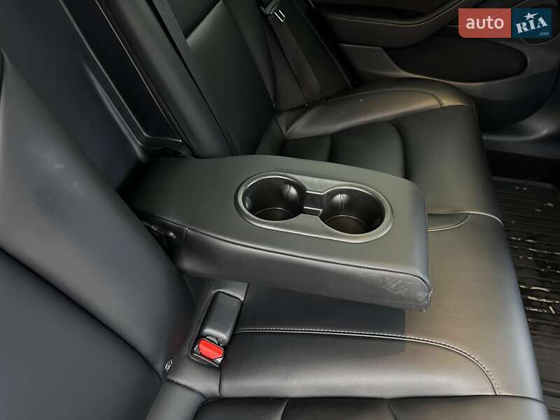 Седан Tesla Model 3 2021 в Киеве фото 49 Седан Tesla Model 3 2021 в Киеве