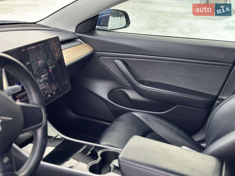 Седан Tesla Model 3 2018 в Дрогобичі фото 9 Седан Tesla Model 3 2018 в Дрогобичі