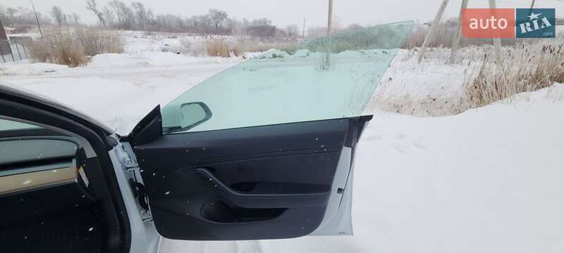 Седан Tesla Model 3 2019 в Львові фото 5 Седан Tesla Model 3 2019 в Львові