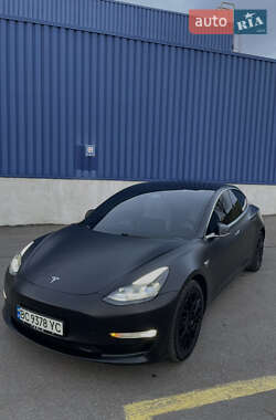 Седан Tesla Model 3 2020 в Львове
