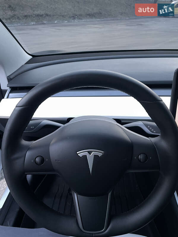 Седан Tesla Model 3 2020 в Львове фото 15 Седан Tesla Model 3 2020 в Львове