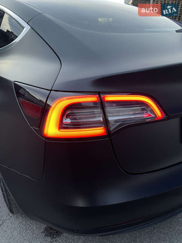 Седан Tesla Model 3 2020 в Львове фото 33 Седан Tesla Model 3 2020 в Львове