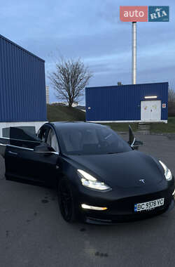 Седан Tesla Model 3 2020 в Львове