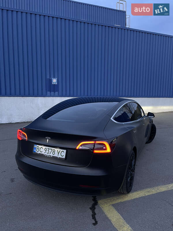 Седан Tesla Model 3 2020 в Львове фото 61 Седан Tesla Model 3 2020 в Львове