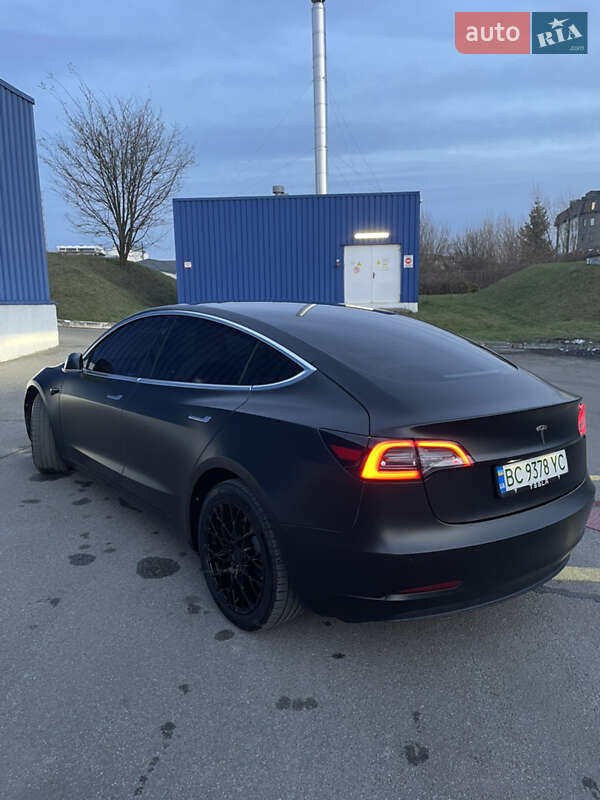Седан Tesla Model 3 2020 в Львове фото 71 Седан Tesla Model 3 2020 в Львове
