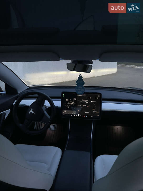 Седан Tesla Model 3 2020 в Львове фото 74 Седан Tesla Model 3 2020 в Львове
