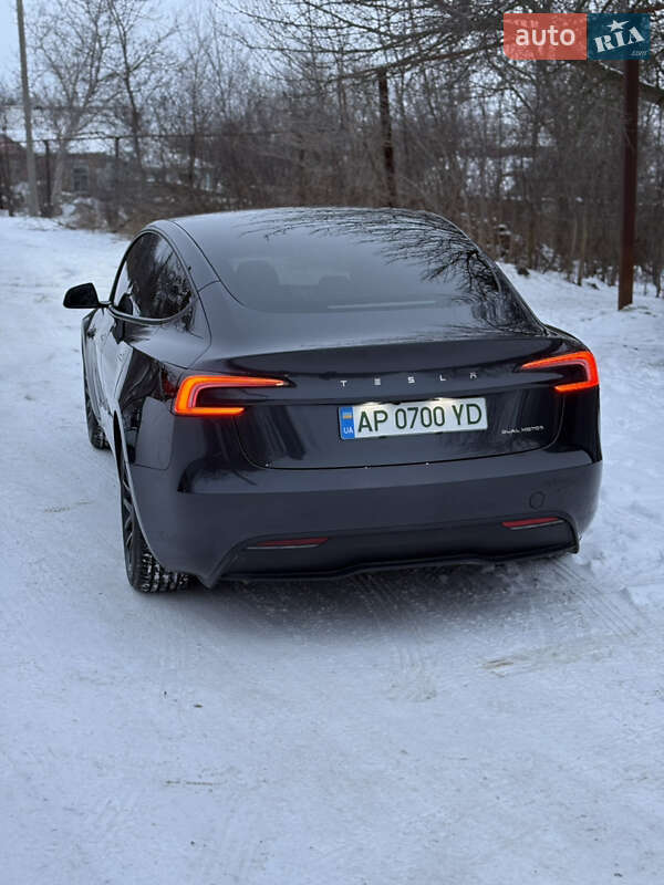 Седан Tesla Model 3 2024 в Запорожье