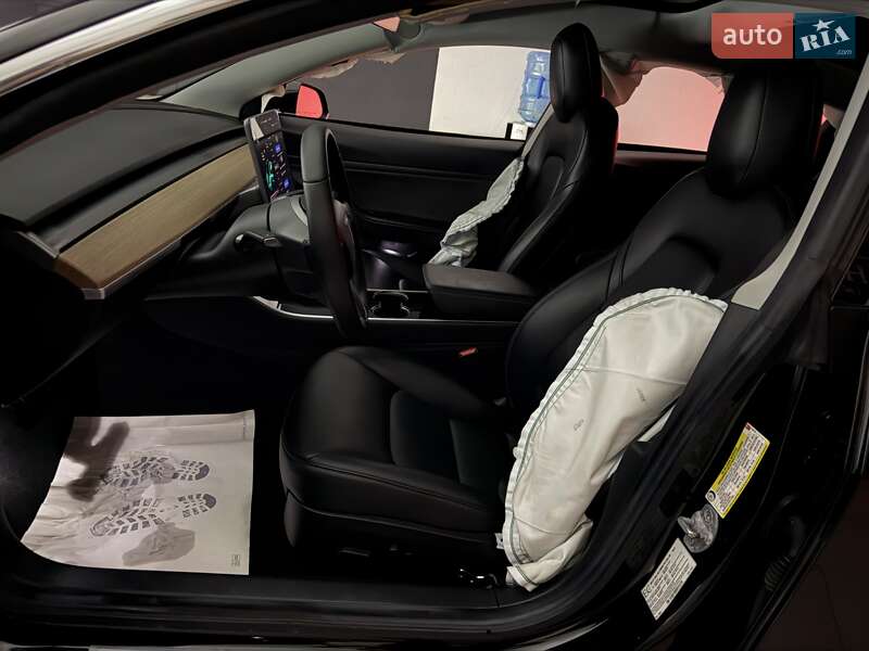 Седан Tesla Model 3 2019 в Дрогобичі фото 14 Седан Tesla Model 3 2019 в Дрогобичі