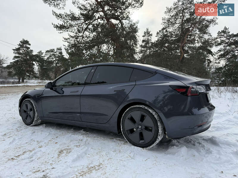 Седан Tesla Model 3 2023 в Днепре
