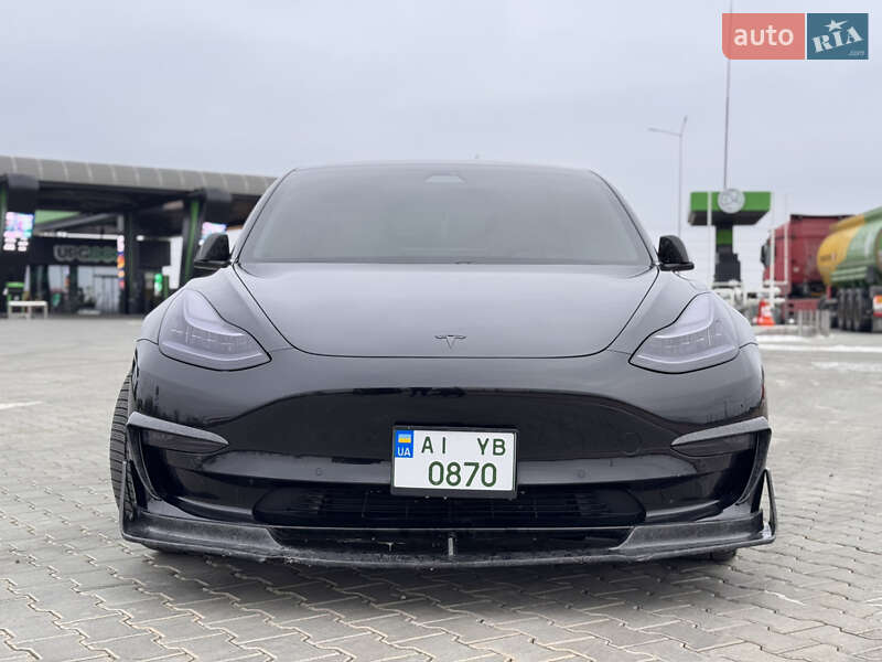 Седан Tesla Model 3 2018 в Николаеве