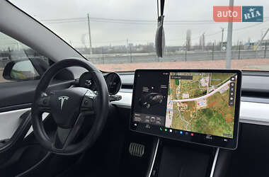 Седан Tesla Model 3 2018 в Николаеве