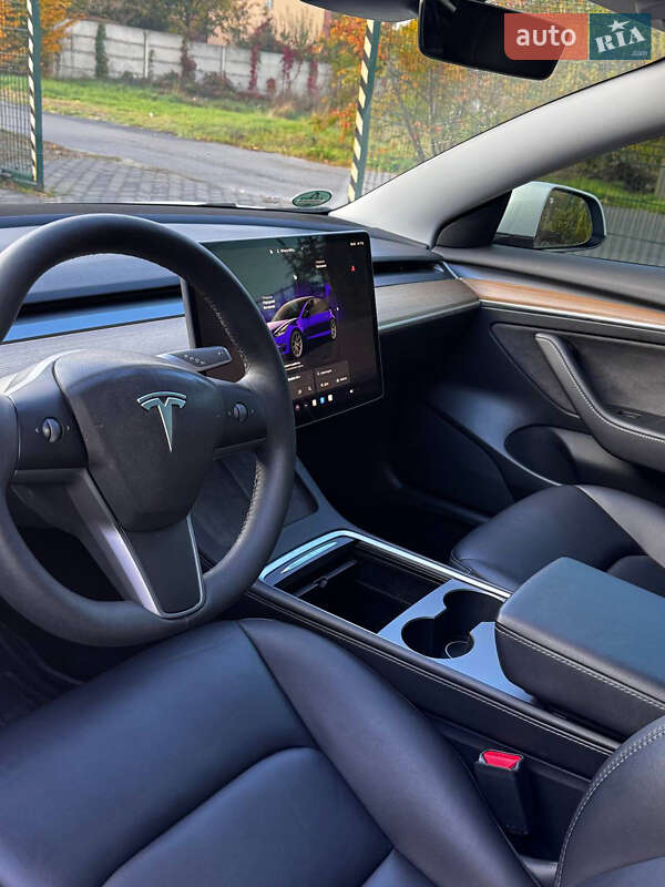 Седан Tesla Model 3 2022 в Києві